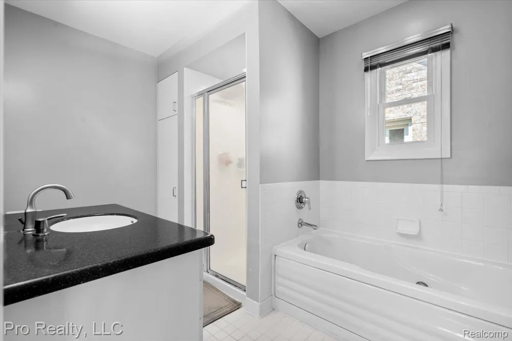 45317 Stonehedge Drive Plymouth Charter Township, MI 48170