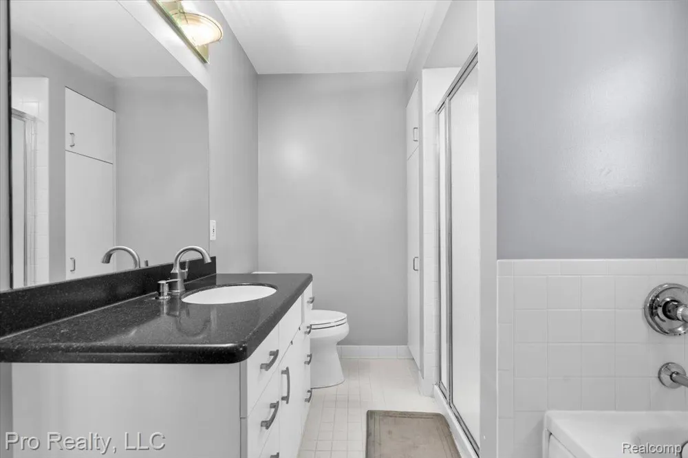 45317 Stonehedge Drive Plymouth Charter Township, MI 48170