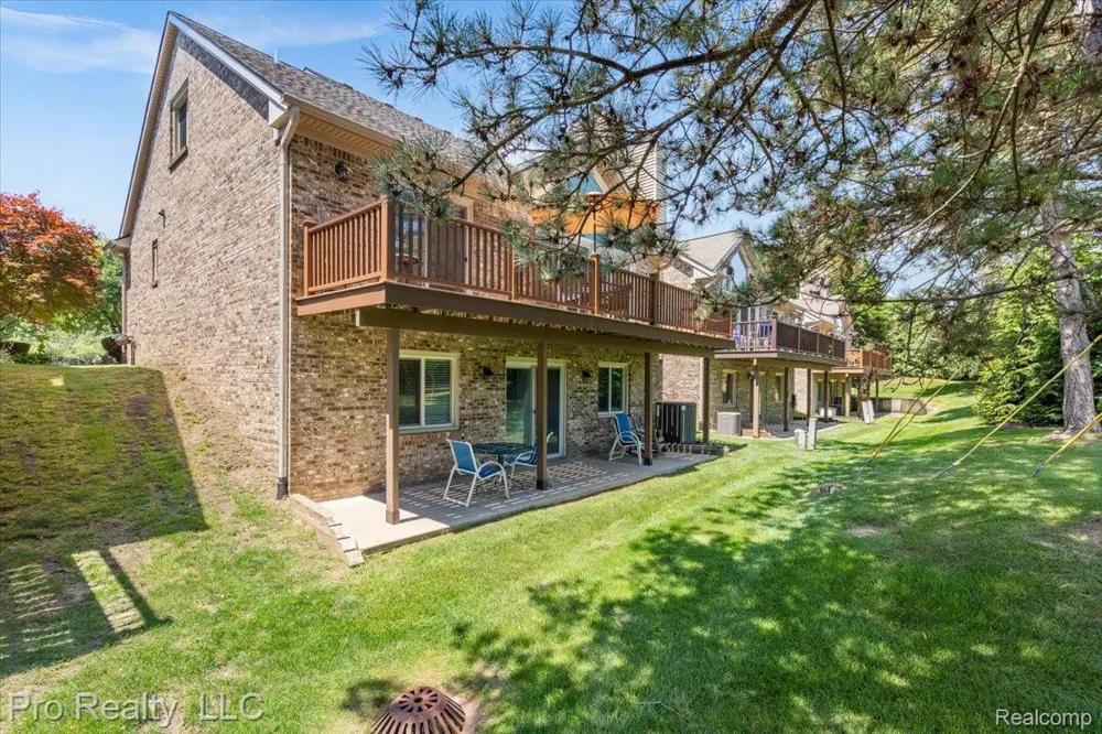 45317 Stonehedge Drive Plymouth Charter Township, MI 48170