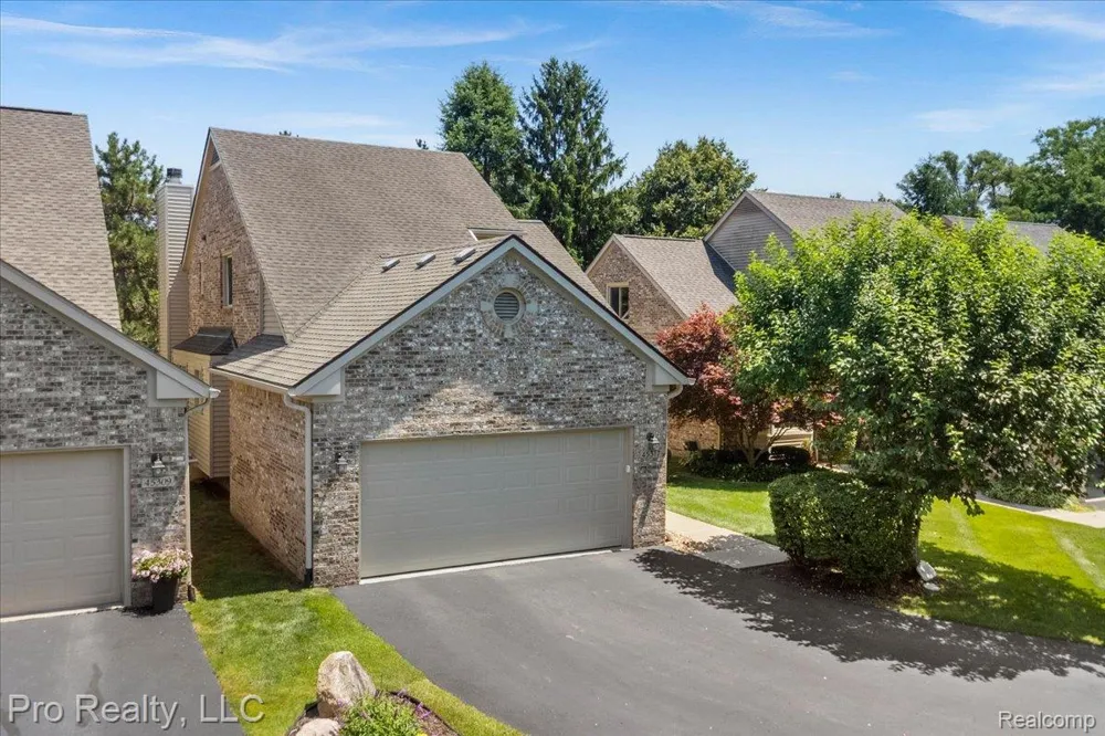 45317 Stonehedge Drive Plymouth Charter Township, MI 48170