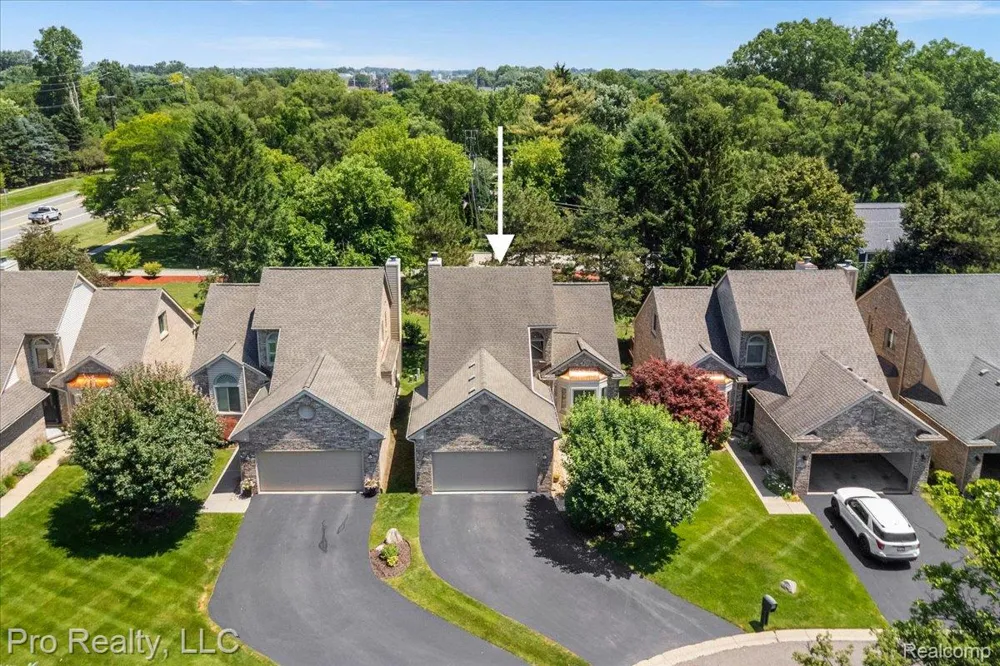 45317 Stonehedge Drive Plymouth Charter Township, MI 48170