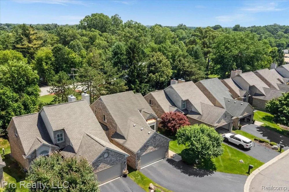 45317 Stonehedge Drive Plymouth Charter Township, MI 48170