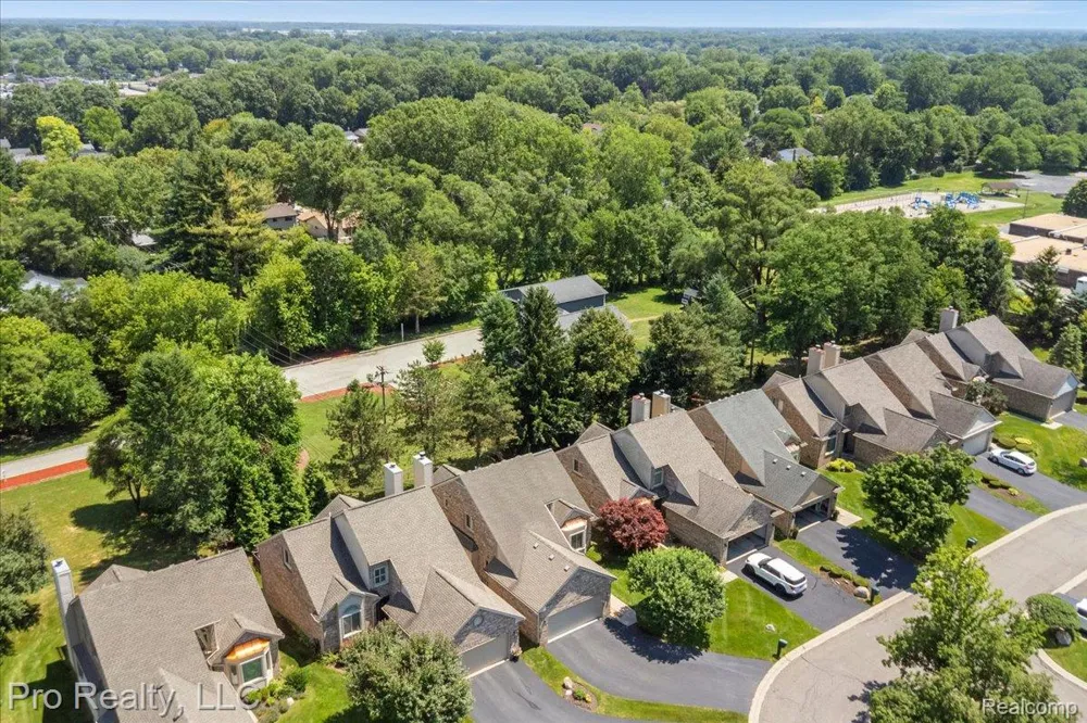 45317 Stonehedge Drive Plymouth Charter Township, MI 48170