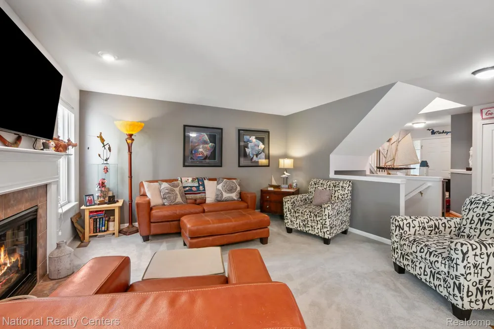 8019 Springdale Drive White Lake Charter Township, MI 48386