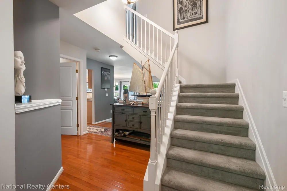 8019 Springdale Drive White Lake Charter Township, MI 48386