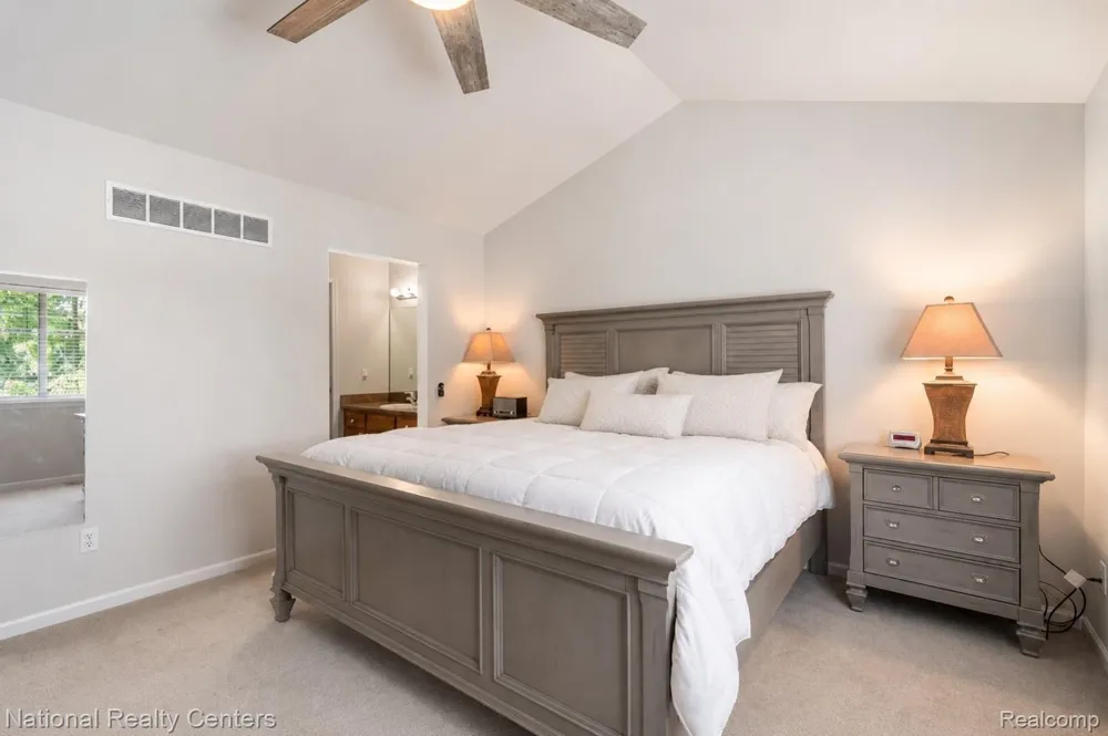 8019 Springdale Drive White Lake Charter Township, MI 48386