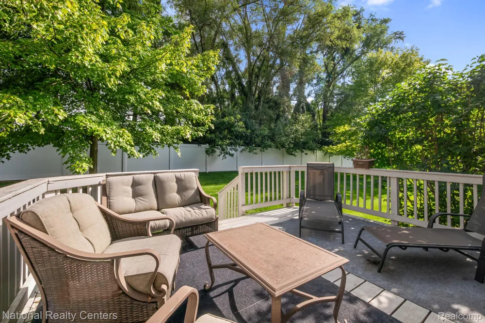 8019 Springdale Drive White Lake Charter Township, MI 48386