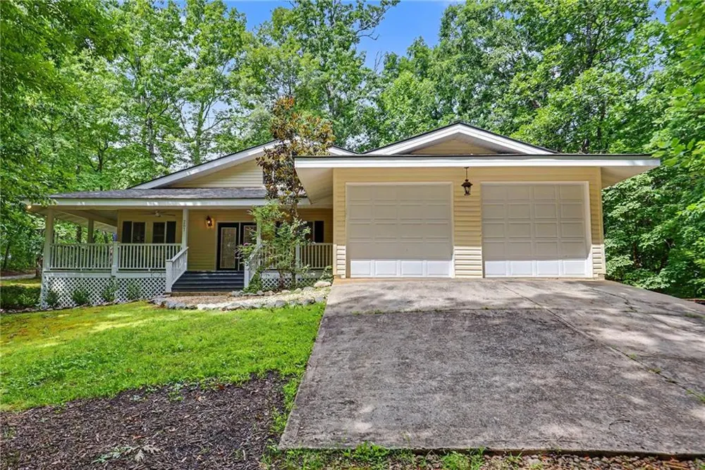207 Raindance Lane Clayton, GA 30525