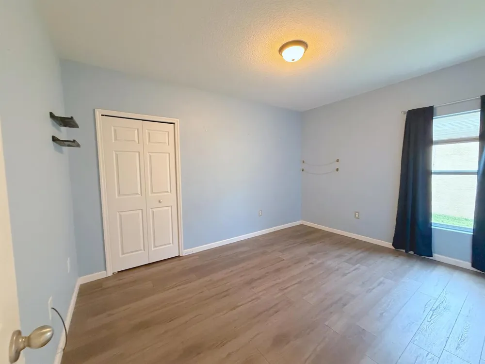 1269 SW Lexington Manor SW Vero Beach, FL 32962