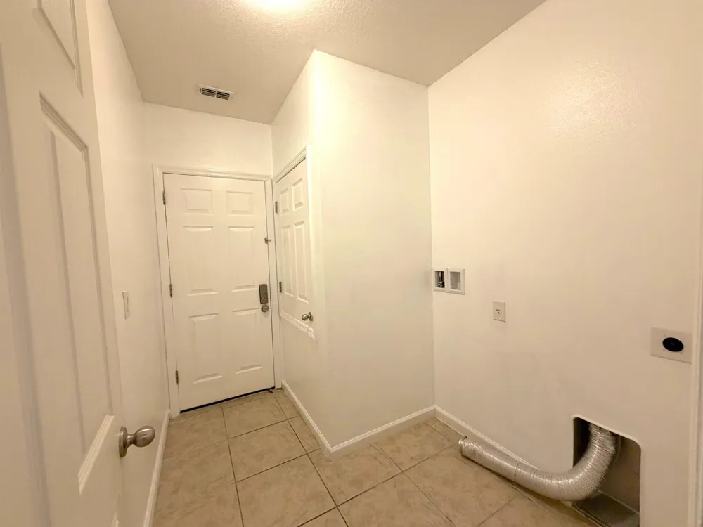 1269 SW Lexington Manor SW Vero Beach, FL 32962