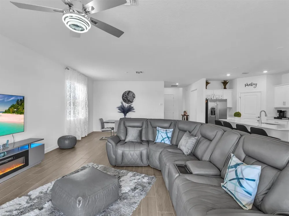 7961 Lakes Edge Lane Port Charlotte, FL 33981