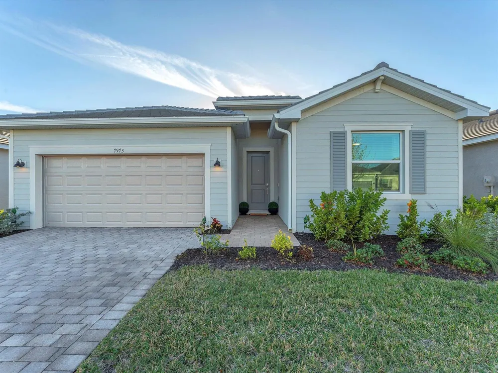 7973 Lakes Edge Lane Port Charlotte, FL 33981