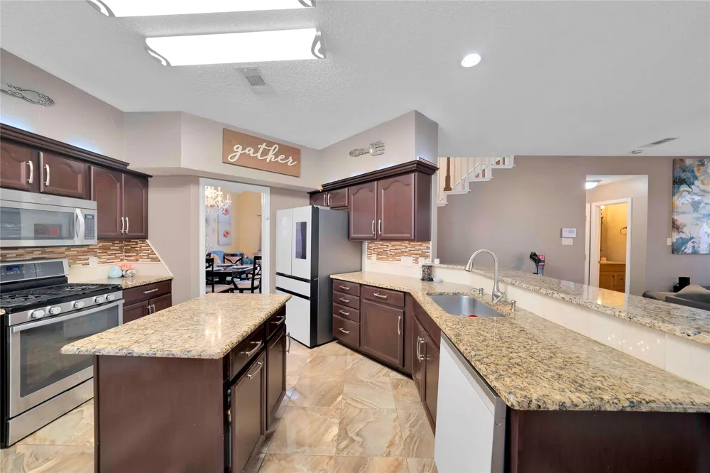 9352 Riverwalk Lane Irving, TX 75063