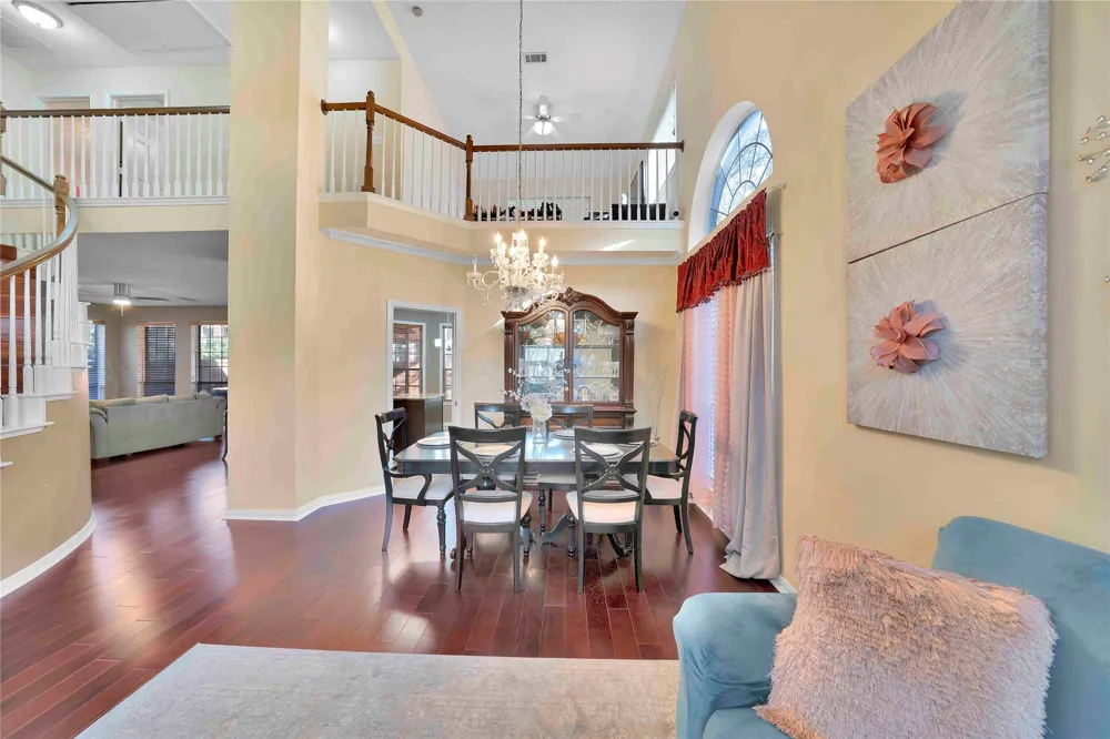 9352 Riverwalk Lane Irving, TX 75063