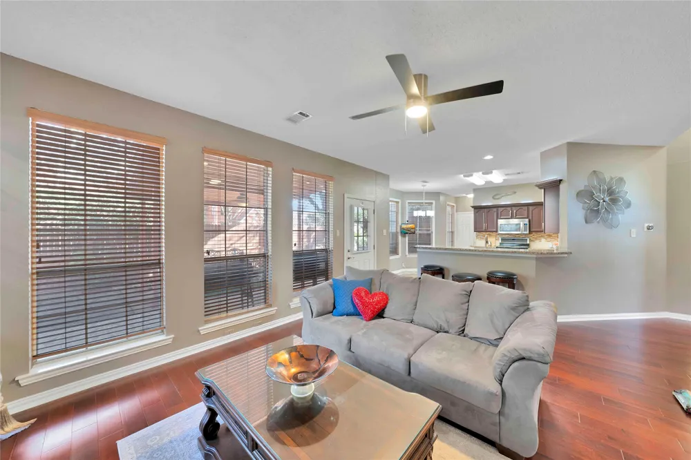 9352 Riverwalk Lane Irving, TX 75063