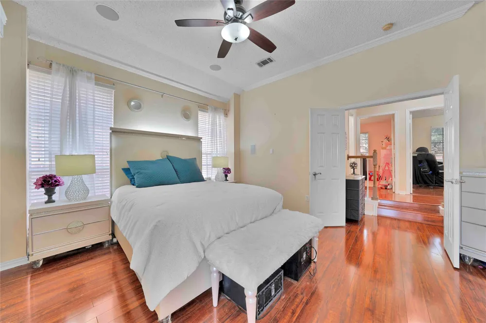 9352 Riverwalk Lane Irving, TX 75063