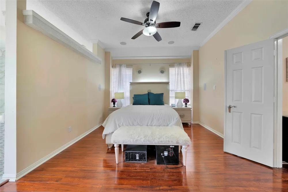 9352 Riverwalk Lane Irving, TX 75063