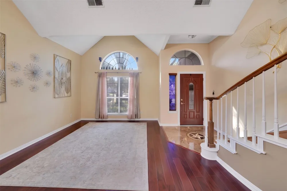 9352 Riverwalk Lane Irving, TX 75063