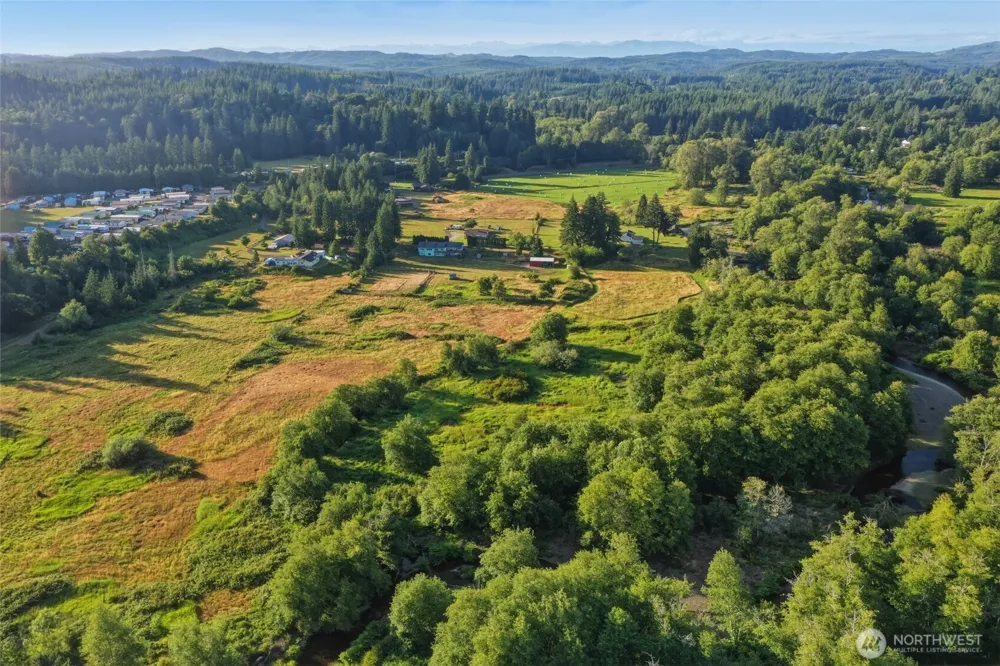 32 Thompson Lane Elma, WA 98541