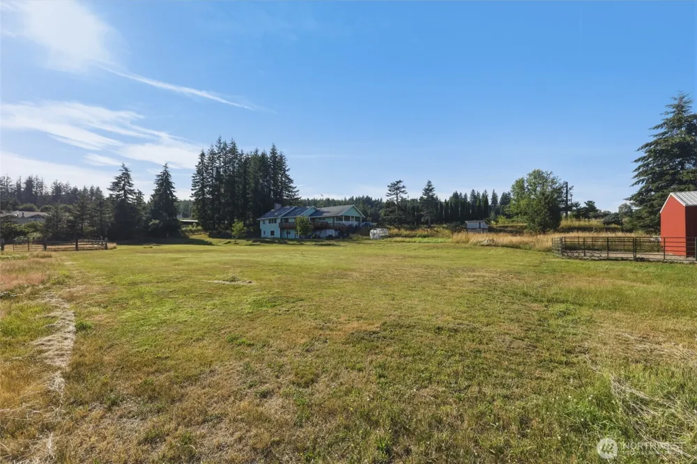 32 Thompson Lane Elma, WA 98541