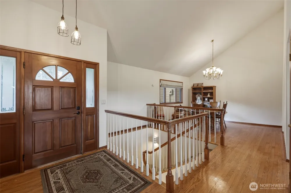 32 Thompson Lane Elma, WA 98541