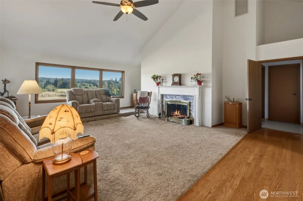 32 Thompson Lane Elma, WA 98541
