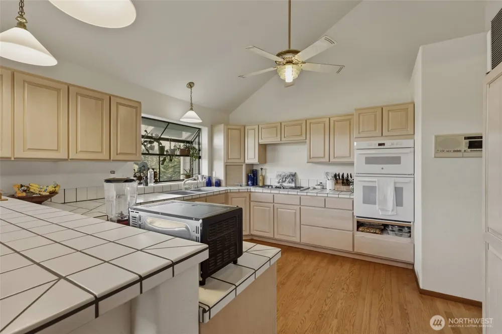 32 Thompson Lane Elma, WA 98541