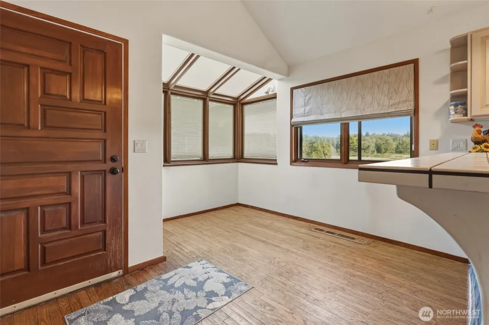 32 Thompson Lane Elma, WA 98541