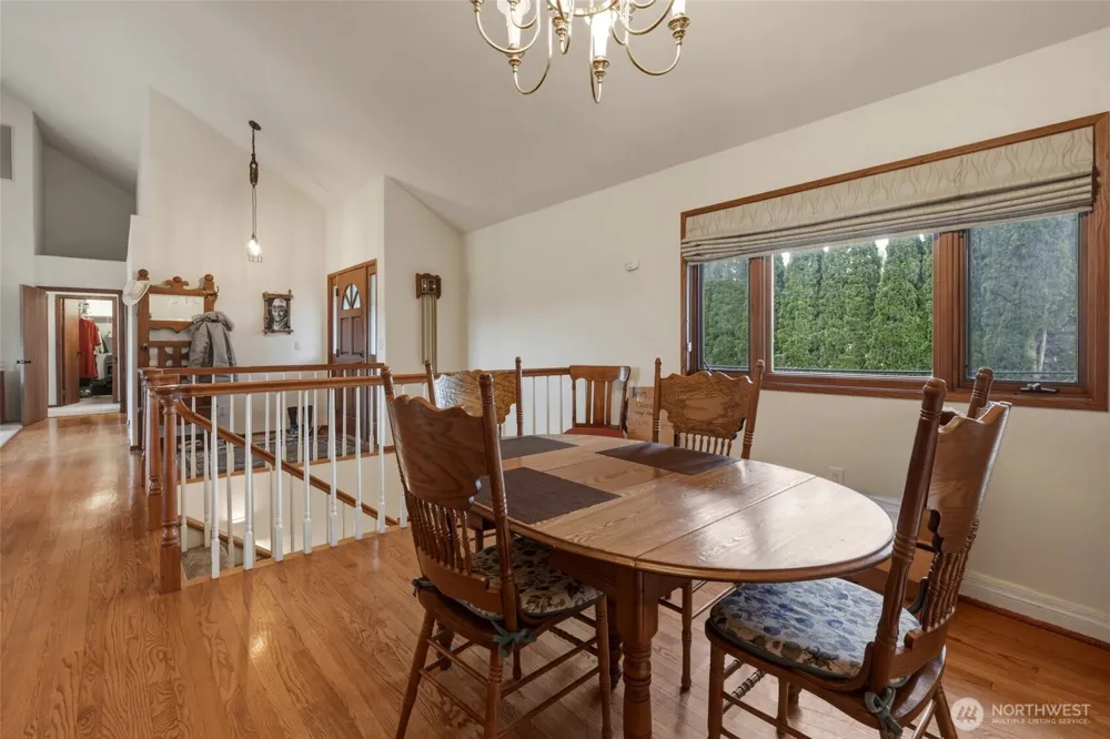 32 Thompson Lane Elma, WA 98541