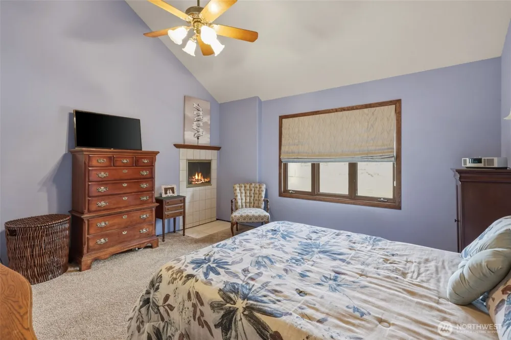 32 Thompson Lane Elma, WA 98541