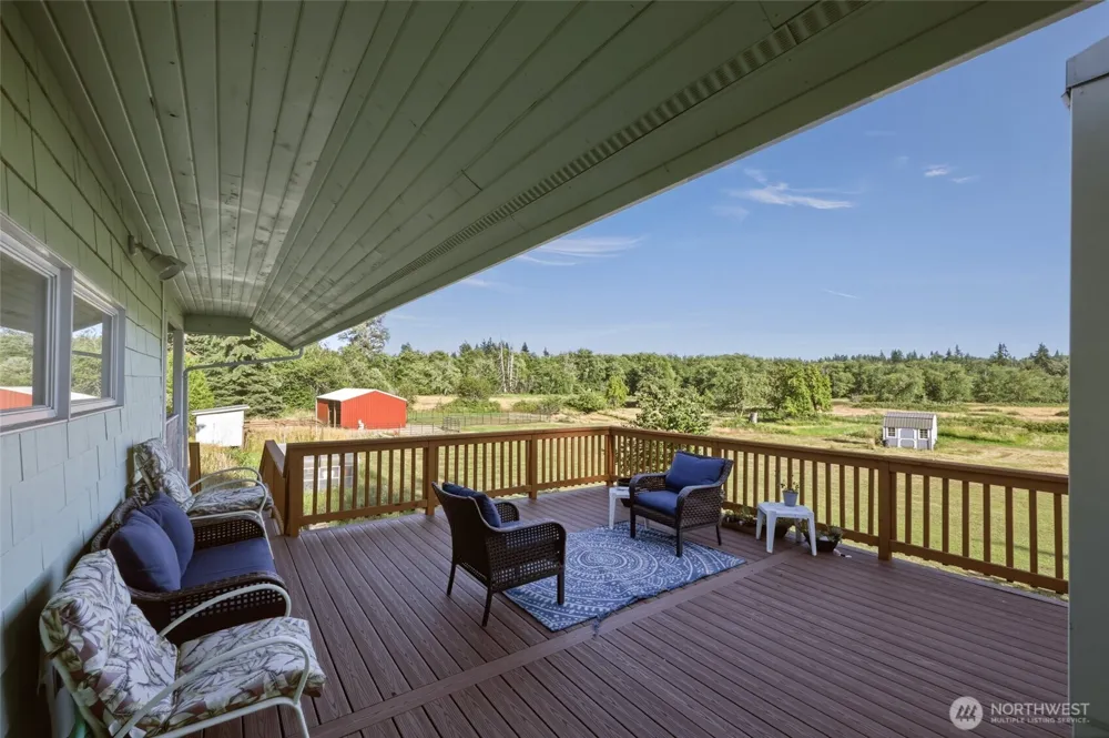 32 Thompson Lane Elma, WA 98541