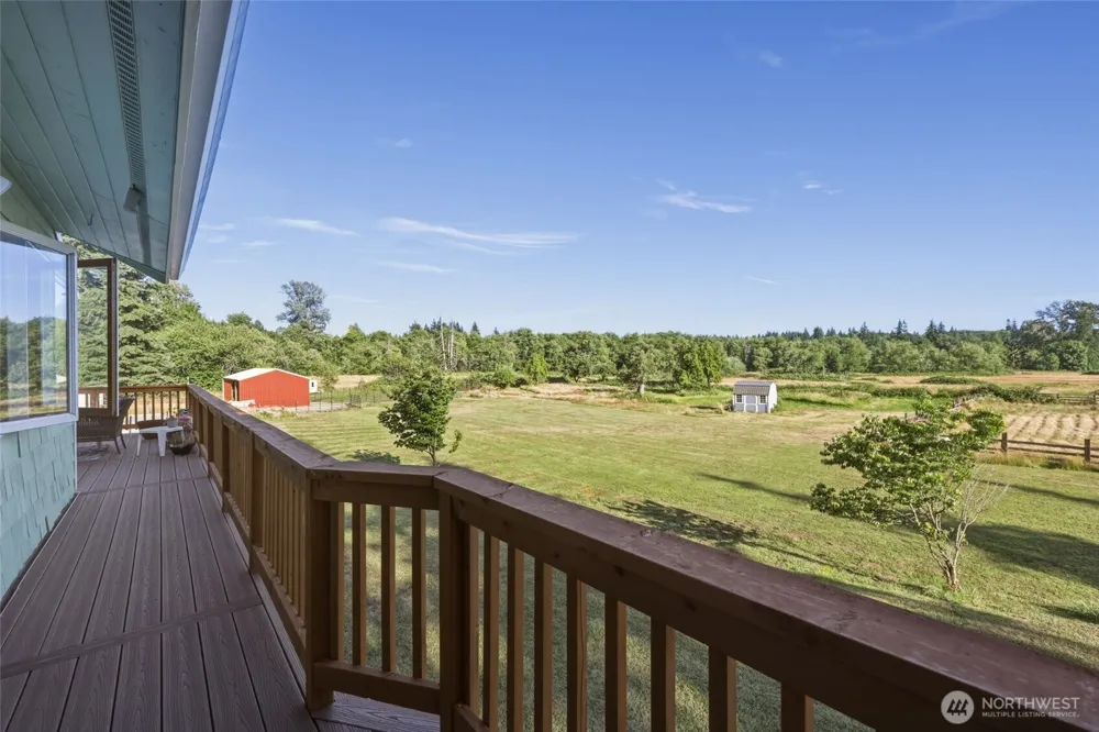 32 Thompson Lane Elma, WA 98541