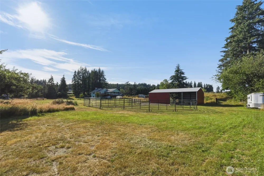 32 Thompson Lane Elma, WA 98541