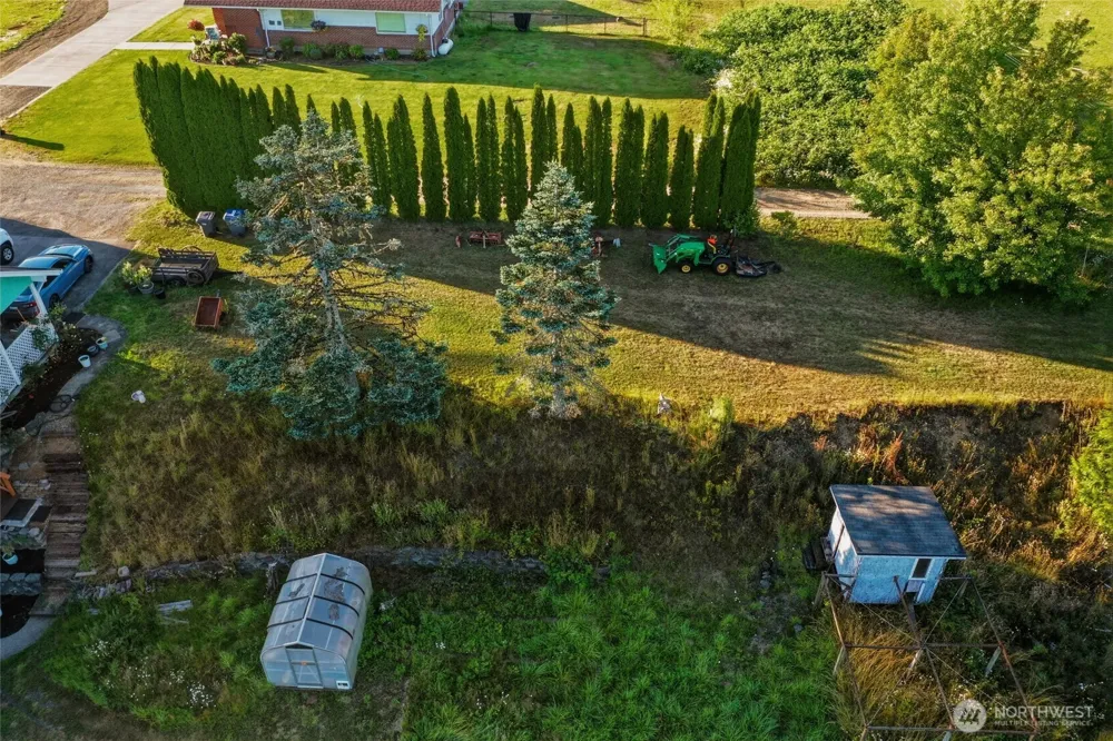 32 Thompson Lane Elma, WA 98541
