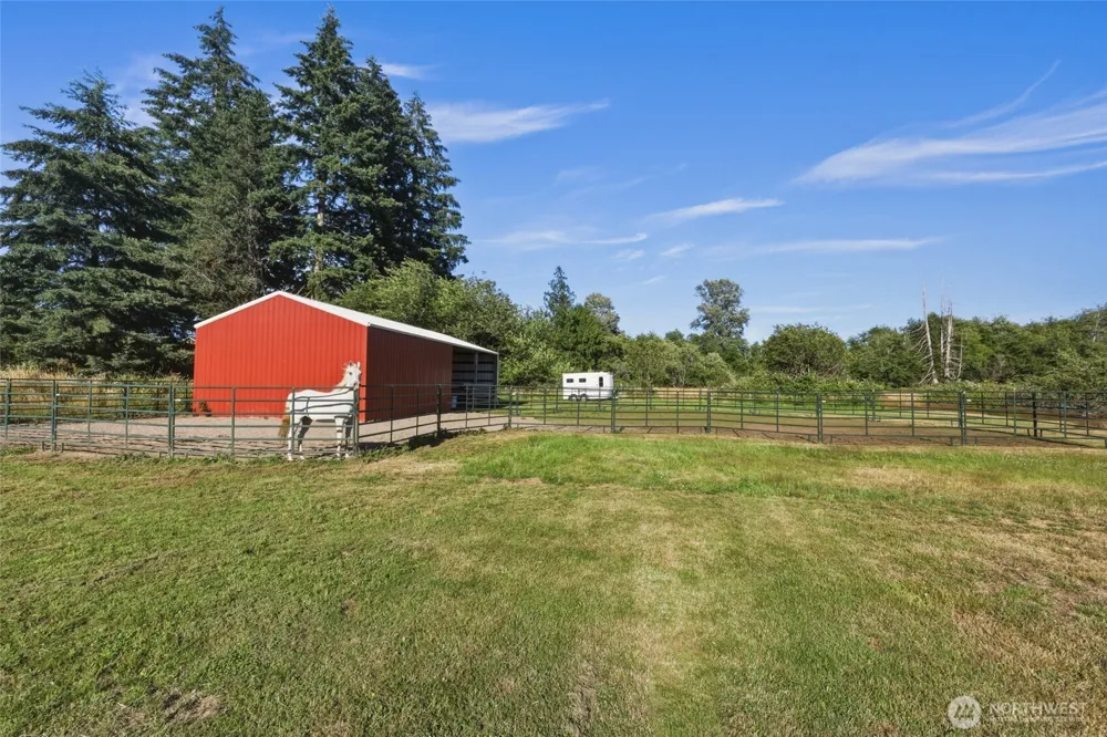 32 Thompson Lane Elma, WA 98541