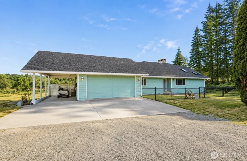 32 Thompson Lane Elma, WA 98541
