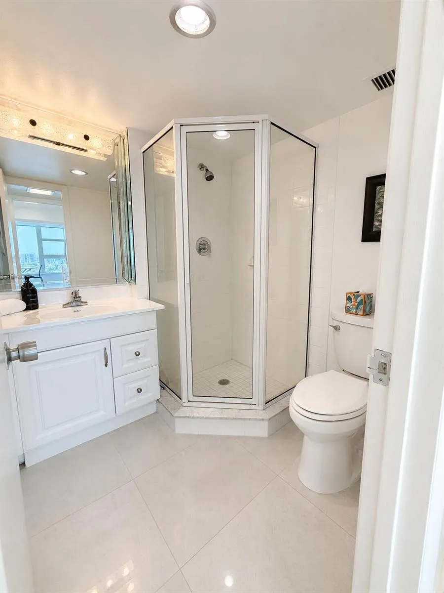 1620 S Ocean Boulevard #8H Lauderdale By The Sea, FL 33062