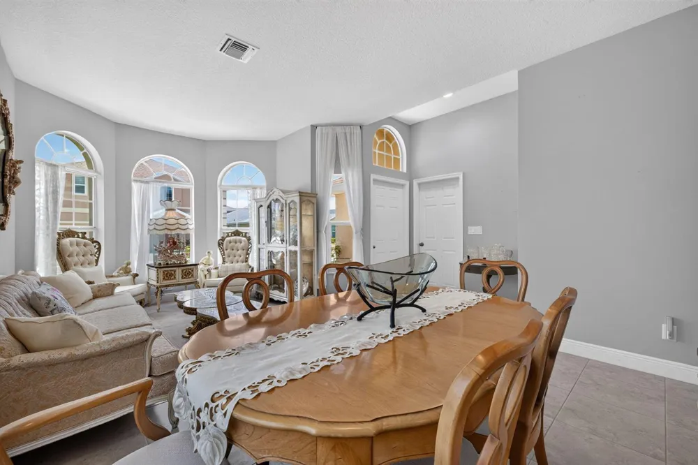 9760 Palm Breezes Drive Fort Pierce, FL 34945