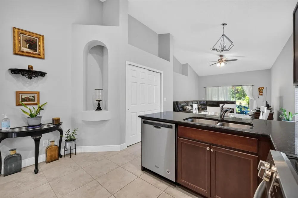 9760 Palm Breezes Drive Fort Pierce, FL 34945