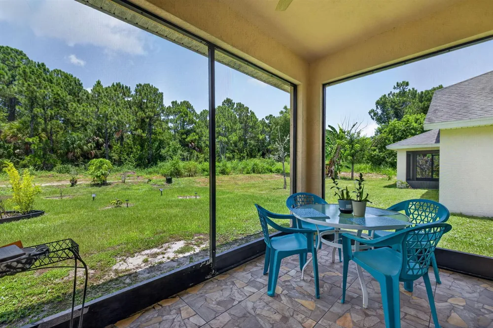 9760 Palm Breezes Drive Fort Pierce, FL 34945