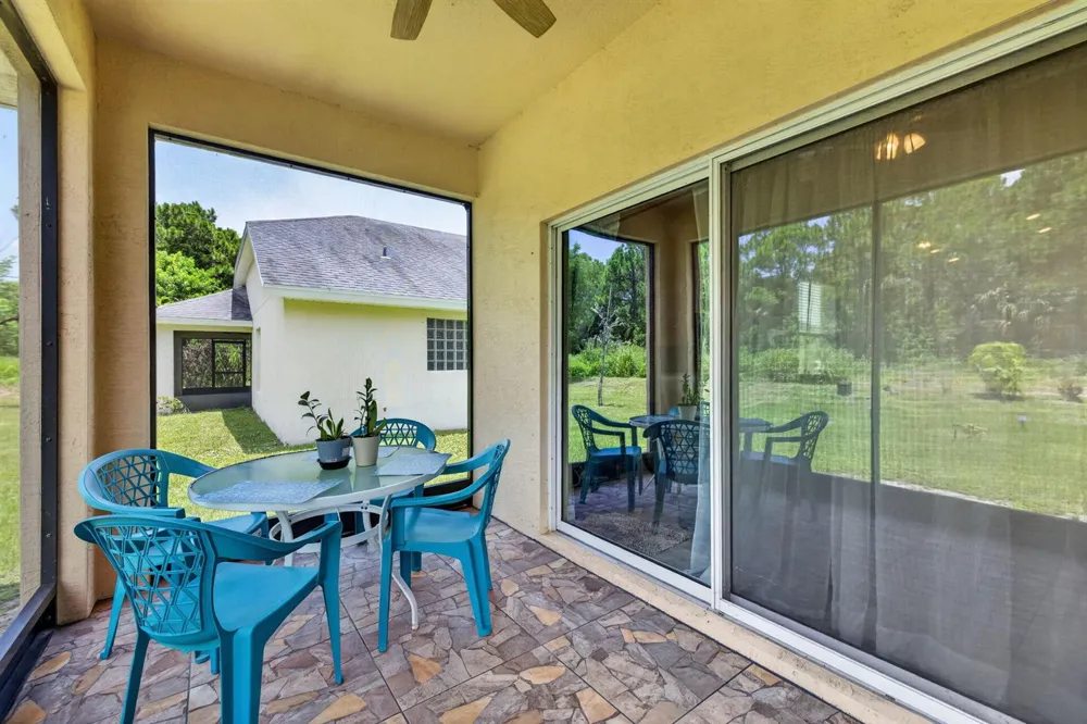 9760 Palm Breezes Drive Fort Pierce, FL 34945
