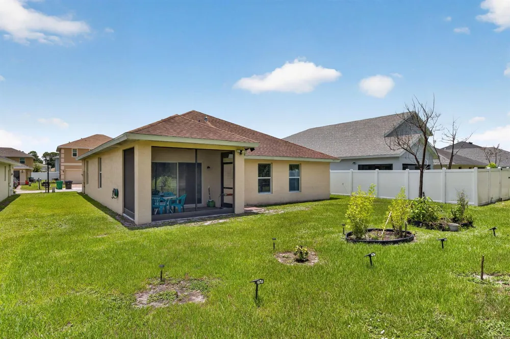 9760 Palm Breezes Drive Fort Pierce, FL 34945