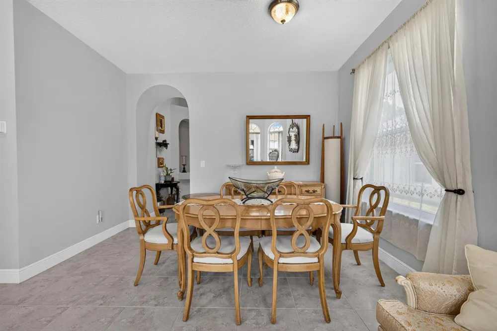 9760 Palm Breezes Drive Fort Pierce, FL 34945