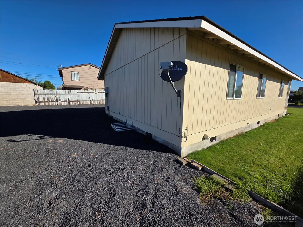 714 S Michael Street Moses Lake, WA 98837