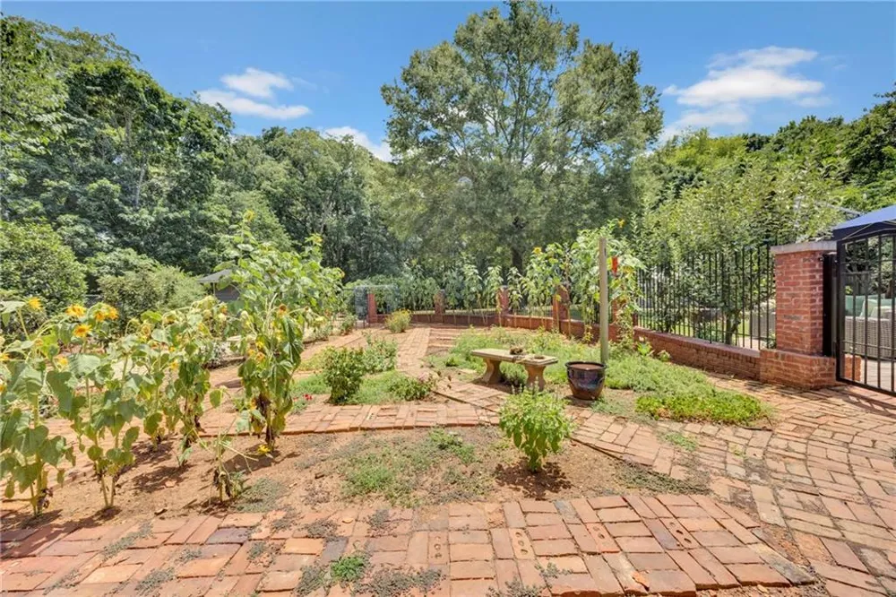 1102 Emory Street Oxford, GA 30054