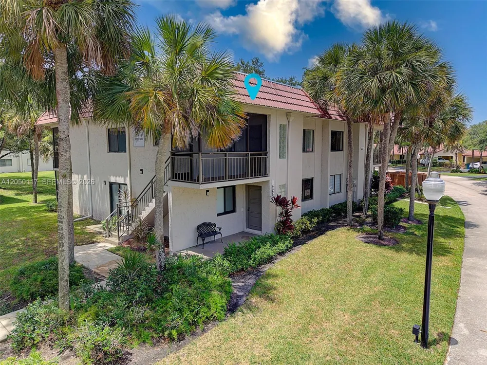 16252 Laurel Dr #201 Weston, FL 33326