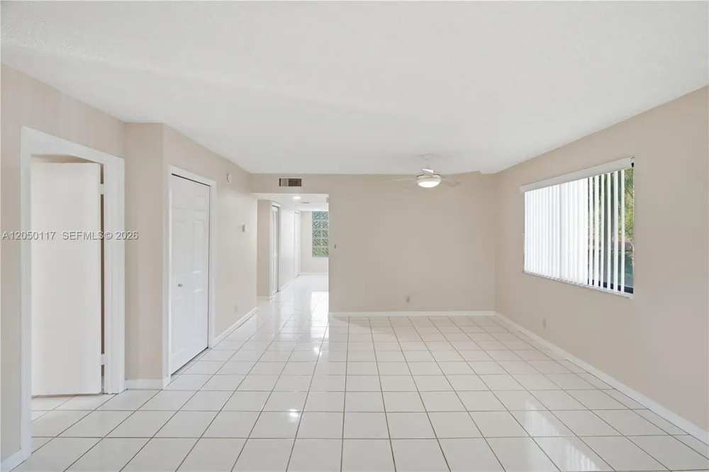 16252 Laurel Dr #201 Weston, FL 33326