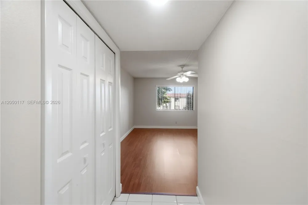 16252 Laurel Dr #201 Weston, FL 33326