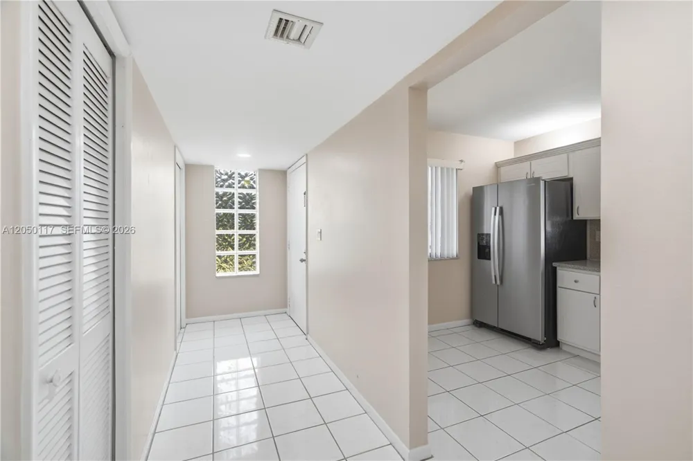 16252 Laurel Dr #201 Weston, FL 33326