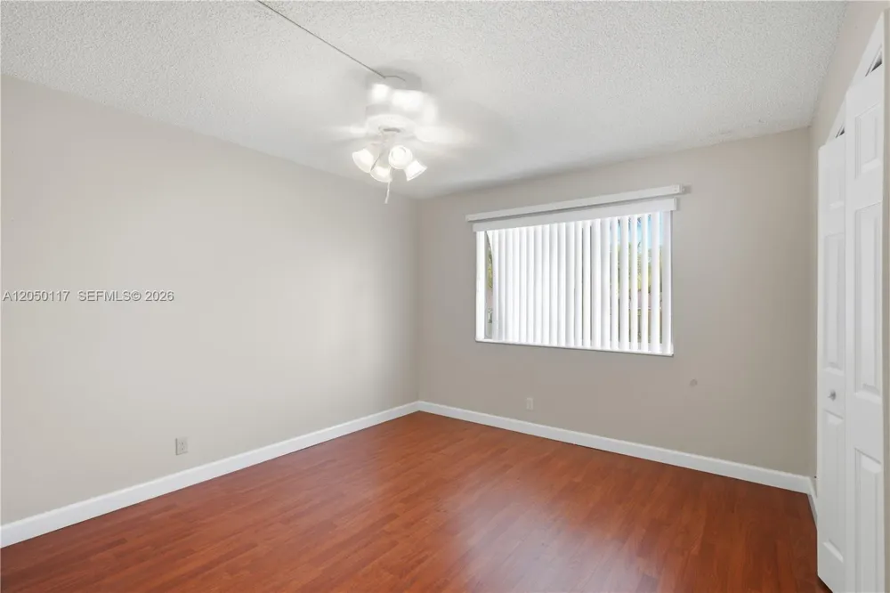 16252 Laurel Dr #201 Weston, FL 33326